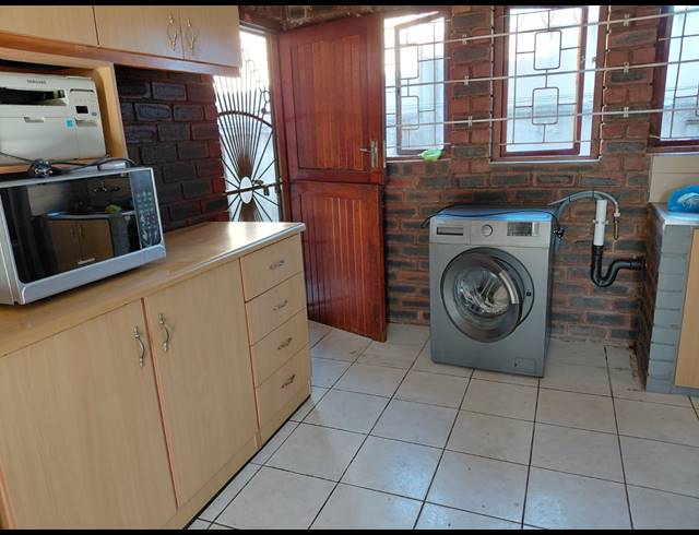 2 BEDROOM APARTMENT RENTED IN RYDALVALE